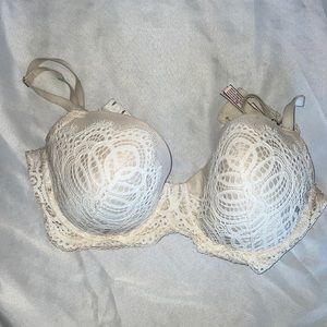 Cream lace Victoria’s Secret dream angels lined demi bra 34DDD